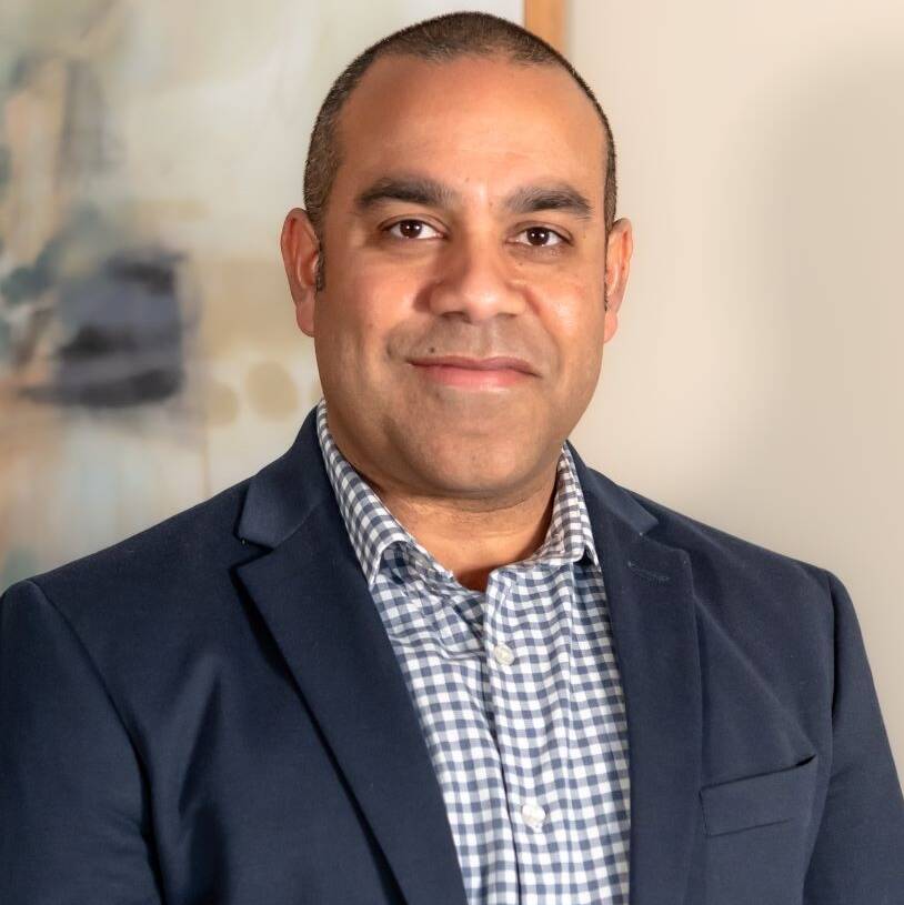 Professional headshot of Fernando Pena, fractional chief marketing officer and founder of Rokture, specializing in digital growth strategies for financial institutions
